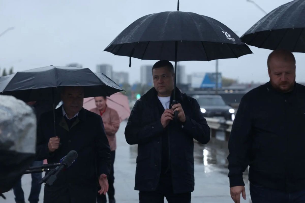 На мосту имени Александра Невского в Пскове завершается ремонт дорожного покрытия На мосту имени Александра Невского в Пскове завершается ремонт дорожного покрытия