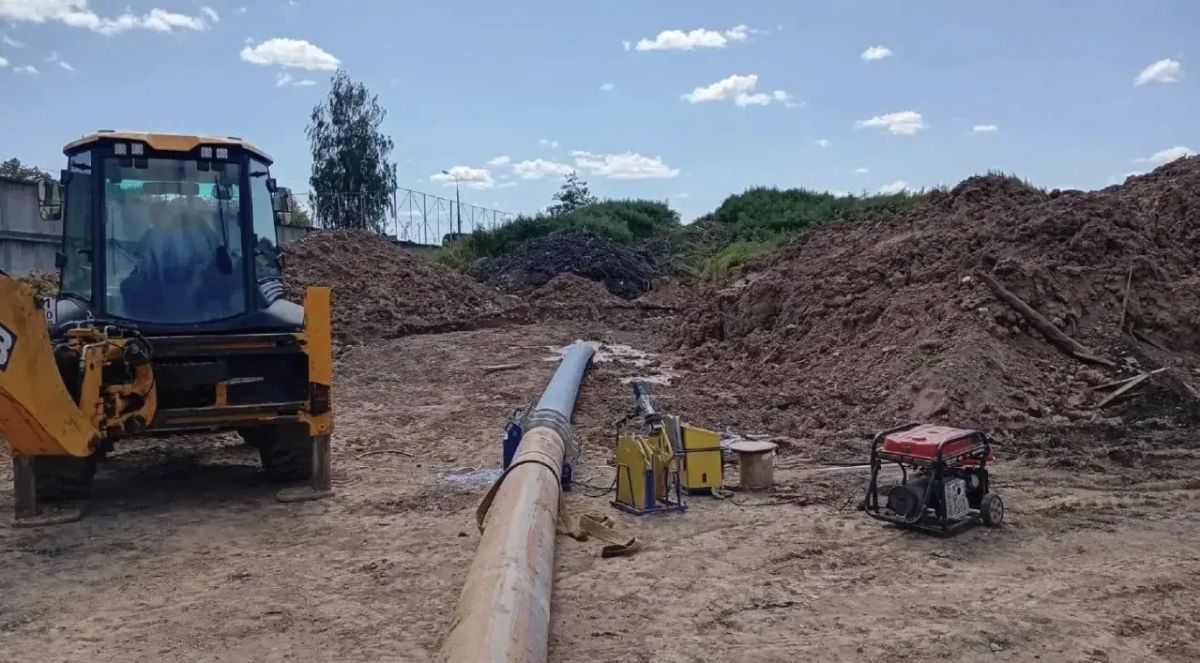 Реконструкция водовода в Великих Луках: проложено 2107 метров Реконструкция водовода в Великих Луках: проложено 2107 метров