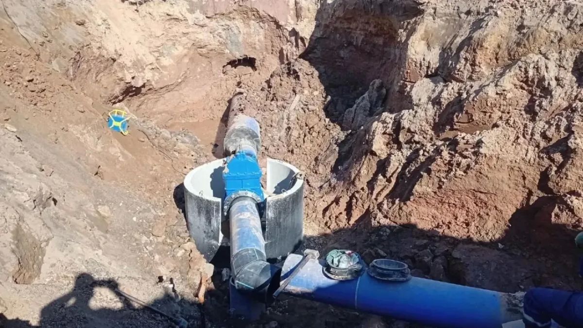 Реконструкция водовода в Великих Луках: проложено 2107 метров Реконструкция водовода в Великих Луках: проложено 2107 метров