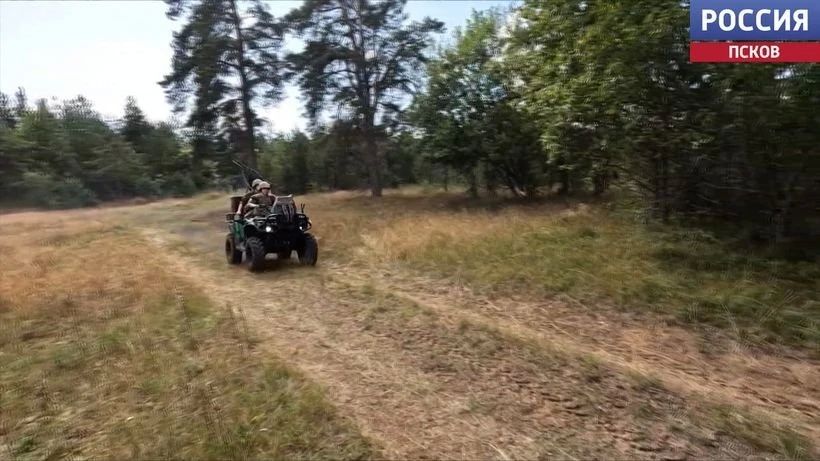 В Псковской области прошли учения по пресечению теракта на аэродроме В Псковской области прошли учения по пресечению теракта на аэродроме