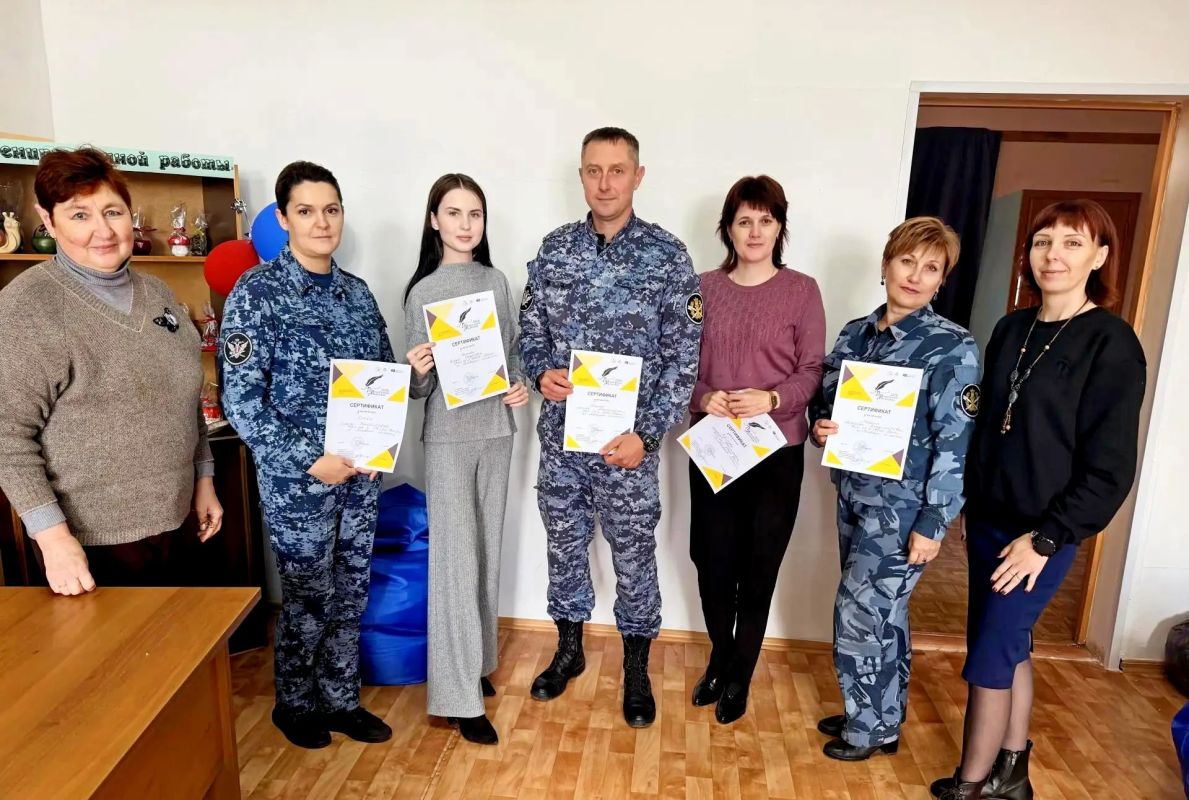 Сотрудники ИК-6 проверили свои знания в Литературном диктанте в Себежской библиотеке Сотрудники ИК-6 проверили свои знания в Литературном диктанте в Себежской библиотеке