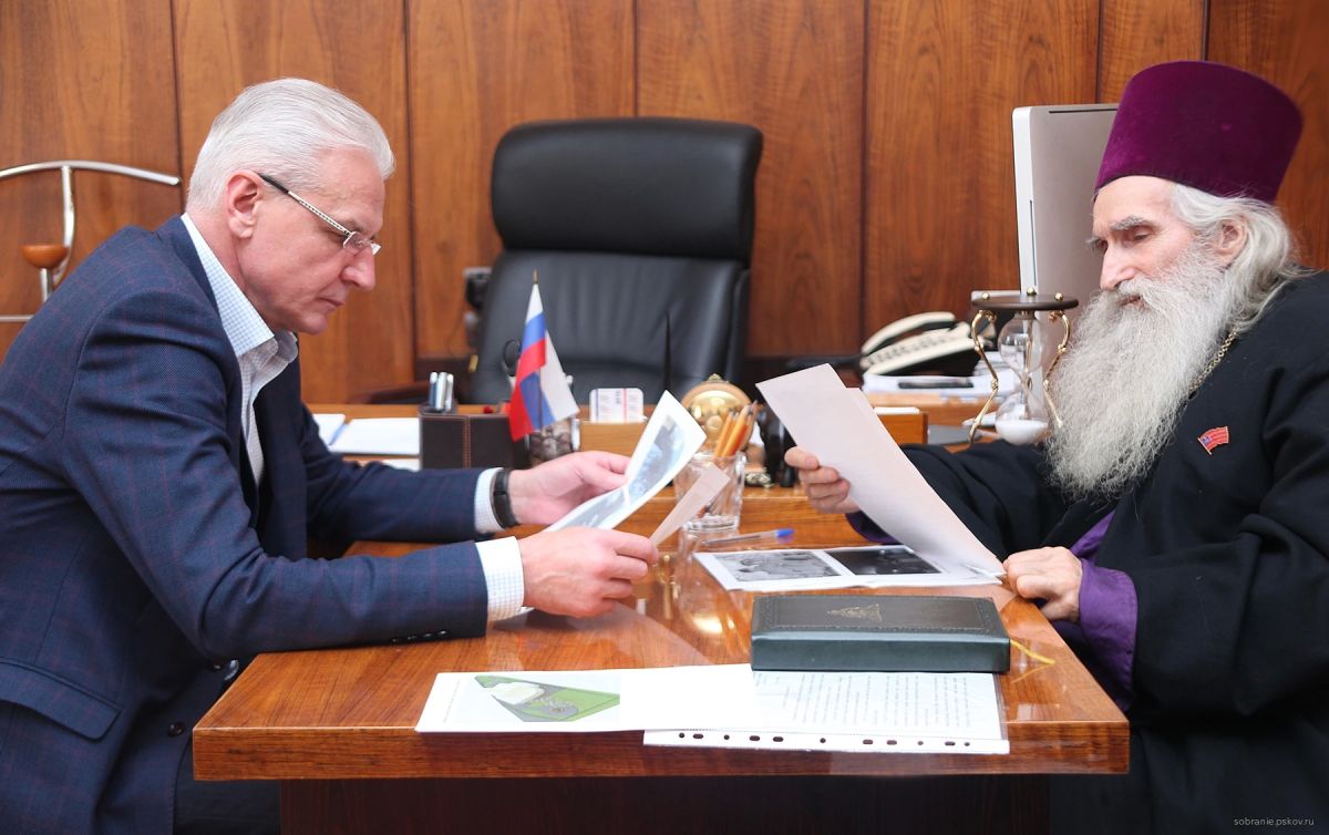 После выборов 18–20 сентября Александр Котов отказался от мандата депутата Законодательного Собрания Псковской области восьмого созыва После выборов 18–20 сентября Александр Котов отказался от мандата депутата Законодательного Собрания Псковской области восьмого созыва