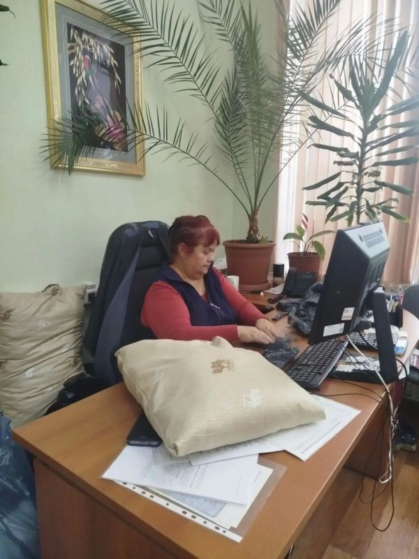 В рамках Всероссийской акции «Спасибо, что #МЫВМЕСТЕ», приуроченной ко Дню воссоединения Донецкой Народной Республики, Луганской Народной Республики, Запорожской и Херсонской областей с Российской Федерацией, сотрудники... В рамках Всероссийской акции «Спасибо, что #МЫВМЕСТЕ», приуроченной ко Дню воссоединения Донецкой Народной Республики, Луганской Народной Республики, Запорожской и Херсонской областей с Российской Федерацией, сотрудники...