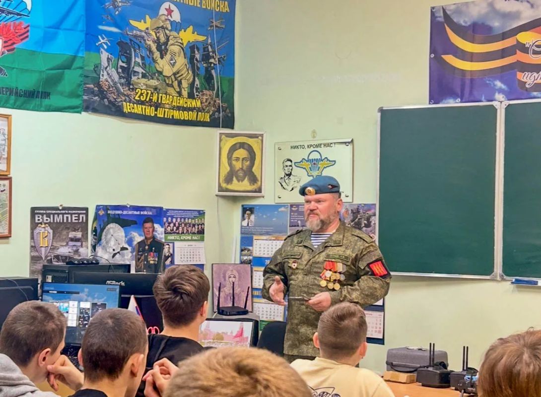 Общественному совету при ОМВД России по городу Великие Луки исполнилось 15 лет Общественному совету при ОМВД России по городу Великие Луки исполнилось 15 лет