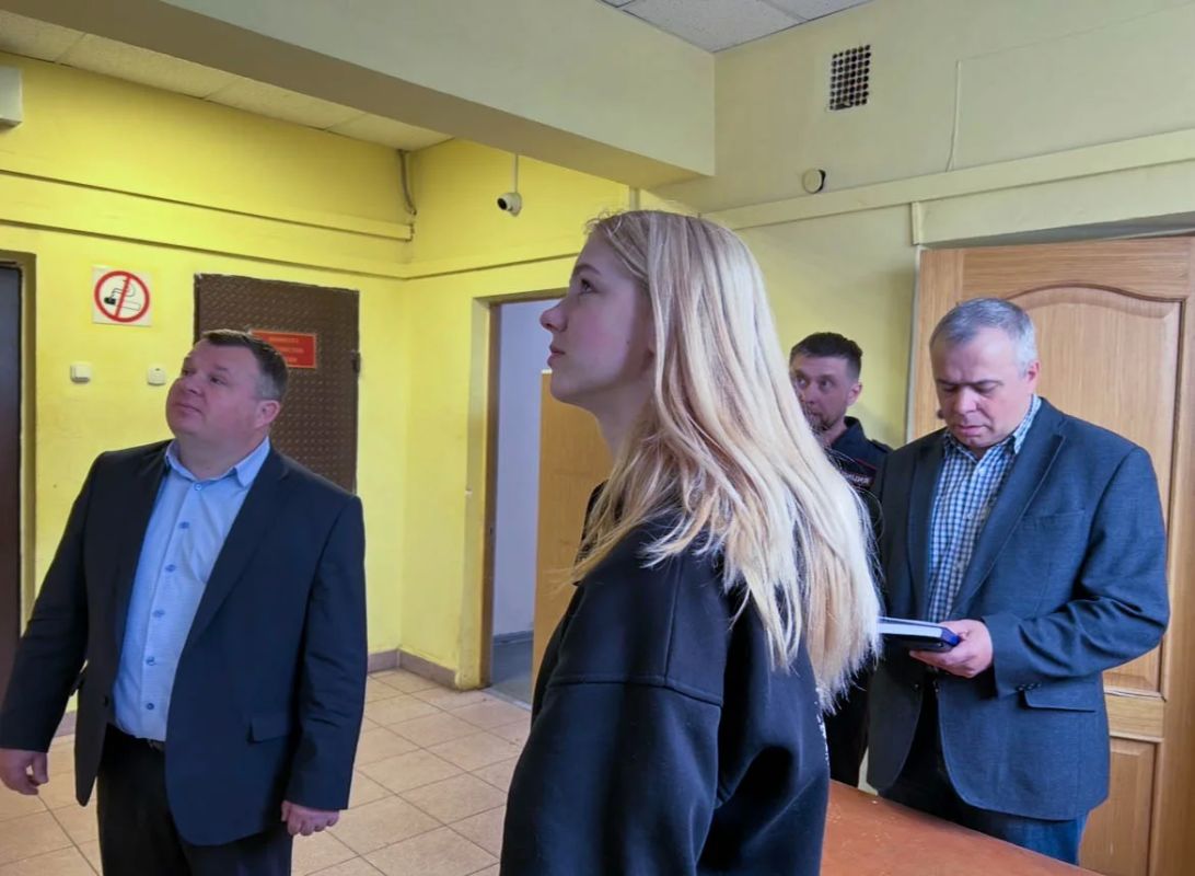 Общественному совету при ОМВД России по городу Великие Луки исполнилось 15 лет Общественному совету при ОМВД России по городу Великие Луки исполнилось 15 лет