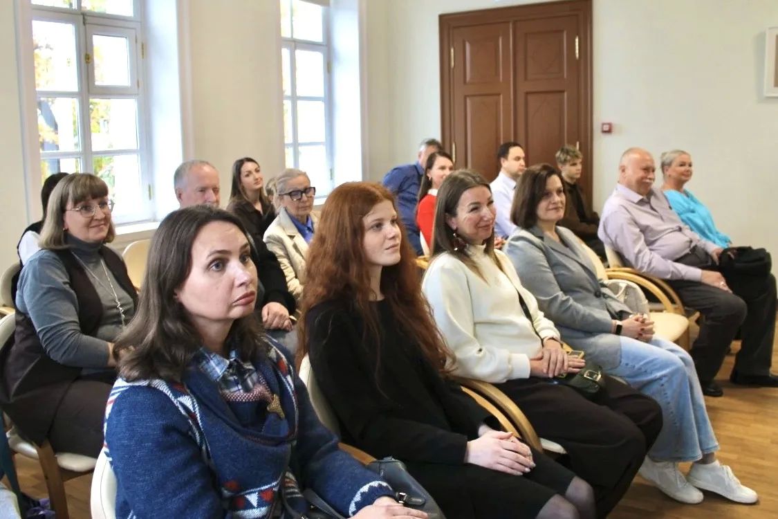 Состоялось награждение победителей фотоконкурса «Псков крупным планом», приуроченного к Международному Дню туризма Состоялось награждение победителей фотоконкурса «Псков крупным планом», приуроченного к Международному Дню туризма
