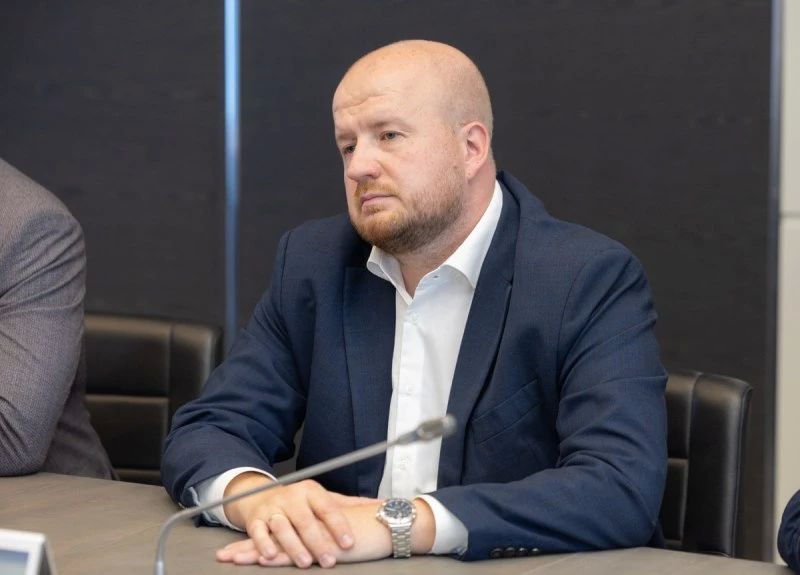 Губернатор Михаил Ведерников провёл первую встречу с руководителями фракций нового созыва Заксобрания региона Губернатор Михаил Ведерников провёл первую встречу с руководителями фракций нового созыва Заксобрания региона