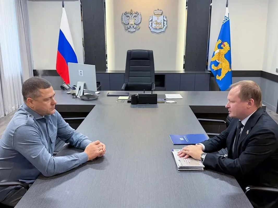 Михаил Ведерников: С депутатом Государственной Думы IX созыва Антоном МОРОЗОМ обсудили итоги минувших выборов и порядок дальнейшего взаимодействия с Правительством Псковской области и нашим Представительством в Москве