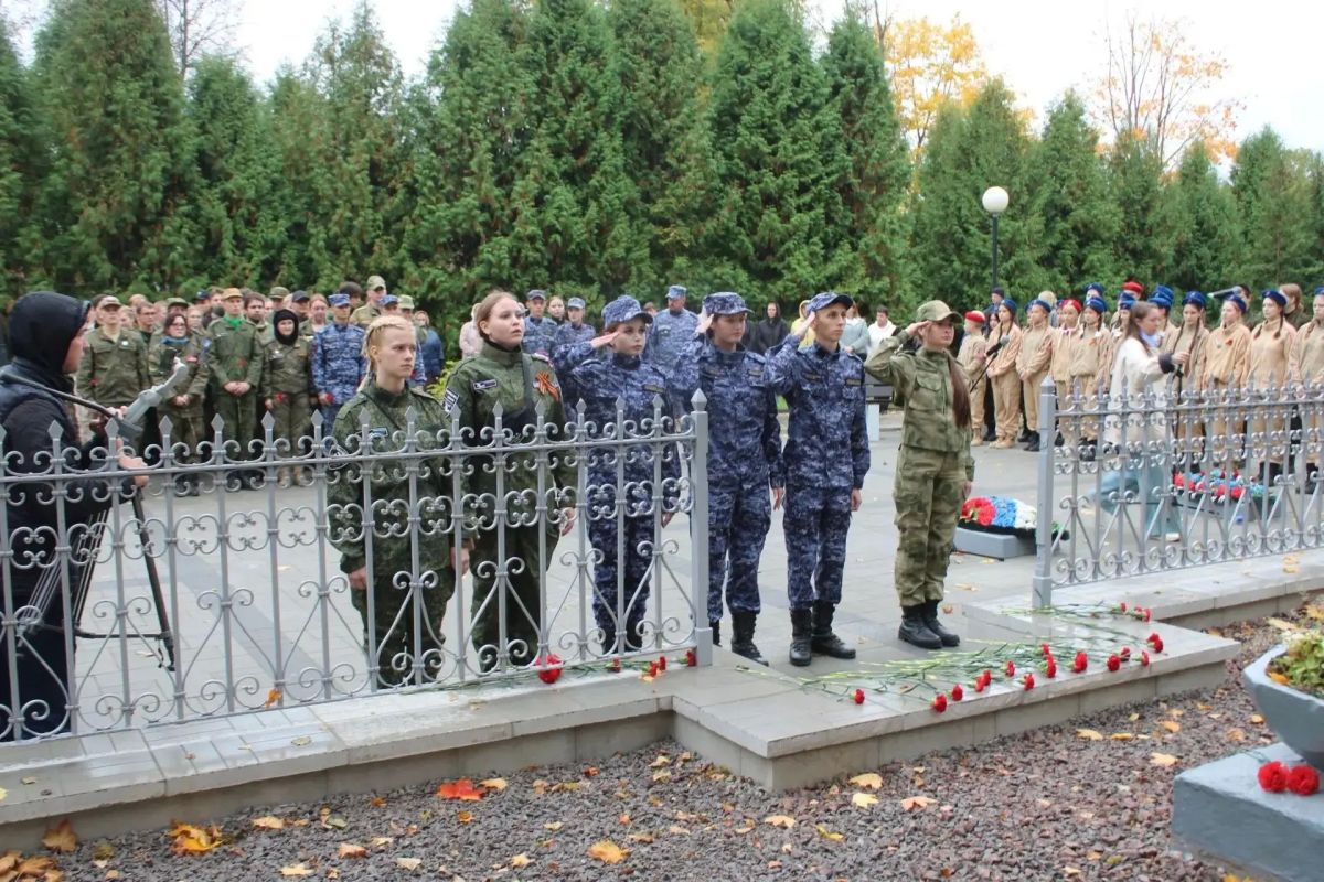 В Псковской области стартовала Межрегиональная экспедиция студенческих поисковых отрядов «XV Студенческая Вахта Памяти: Северо-Западный фронт» В Псковской области стартовала Межрегиональная экспедиция студенческих поисковых отрядов «XV Студенческая Вахта Памяти: Северо-Западный фронт»