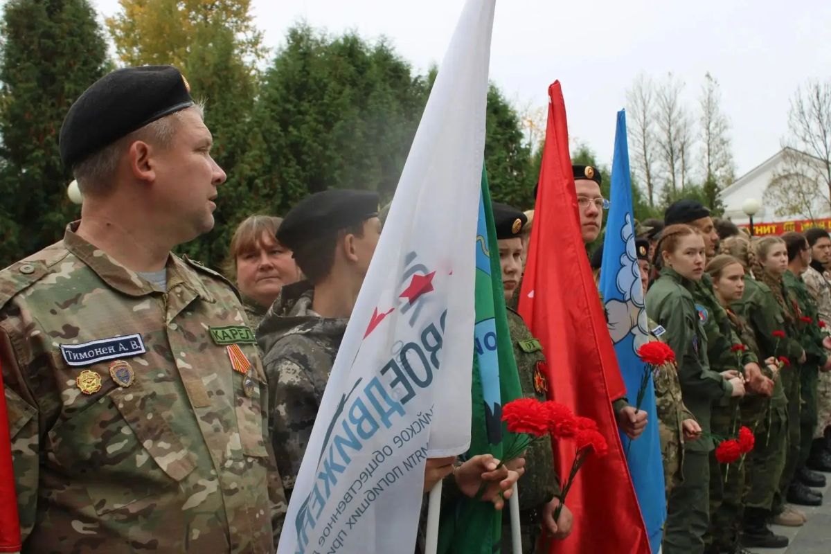 В Псковской области стартовала Межрегиональная экспедиция студенческих поисковых отрядов «XV Студенческая Вахта Памяти: Северо-Западный фронт» В Псковской области стартовала Межрегиональная экспедиция студенческих поисковых отрядов «XV Студенческая Вахта Памяти: Северо-Западный фронт»