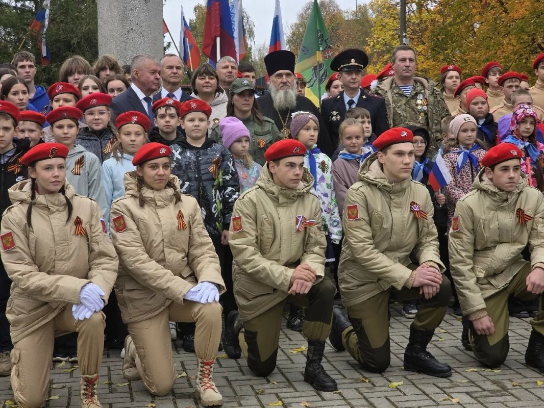 Невельский район отмечает 83-ю годовщину освобождения от немецко-фашистских захватчиков Невельский район отмечает 83-ю годовщину освобождения от немецко-фашистских захватчиков