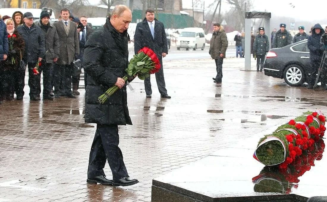 Елкин Борис: Сегодня день рождения нашего Президента — Владимира Владимировича Путина Елкин Борис: Сегодня день рождения нашего Президента — Владимира Владимировича Путина