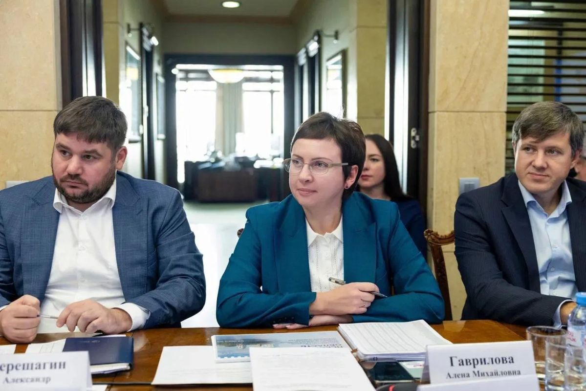Анна Цивилева: Вместе с губернатором Псковской области Михаилом Ведерниковым обсудили вопросы комплексной поддержки ветеранов СВО и членов их семей Анна Цивилева: Вместе с губернатором Псковской области Михаилом Ведерниковым обсудили вопросы комплексной поддержки ветеранов СВО и членов их семей