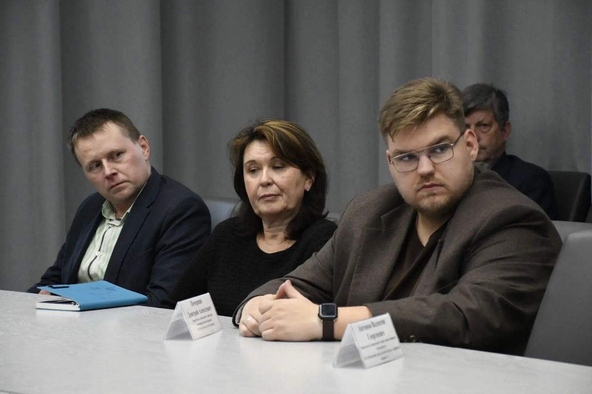 В Пскове прошло совещание с представителями предприятий и организаций города по вопросу проведения диспансеризации сотрудников В Пскове прошло совещание с представителями предприятий и организаций города по вопросу проведения диспансеризации сотрудников