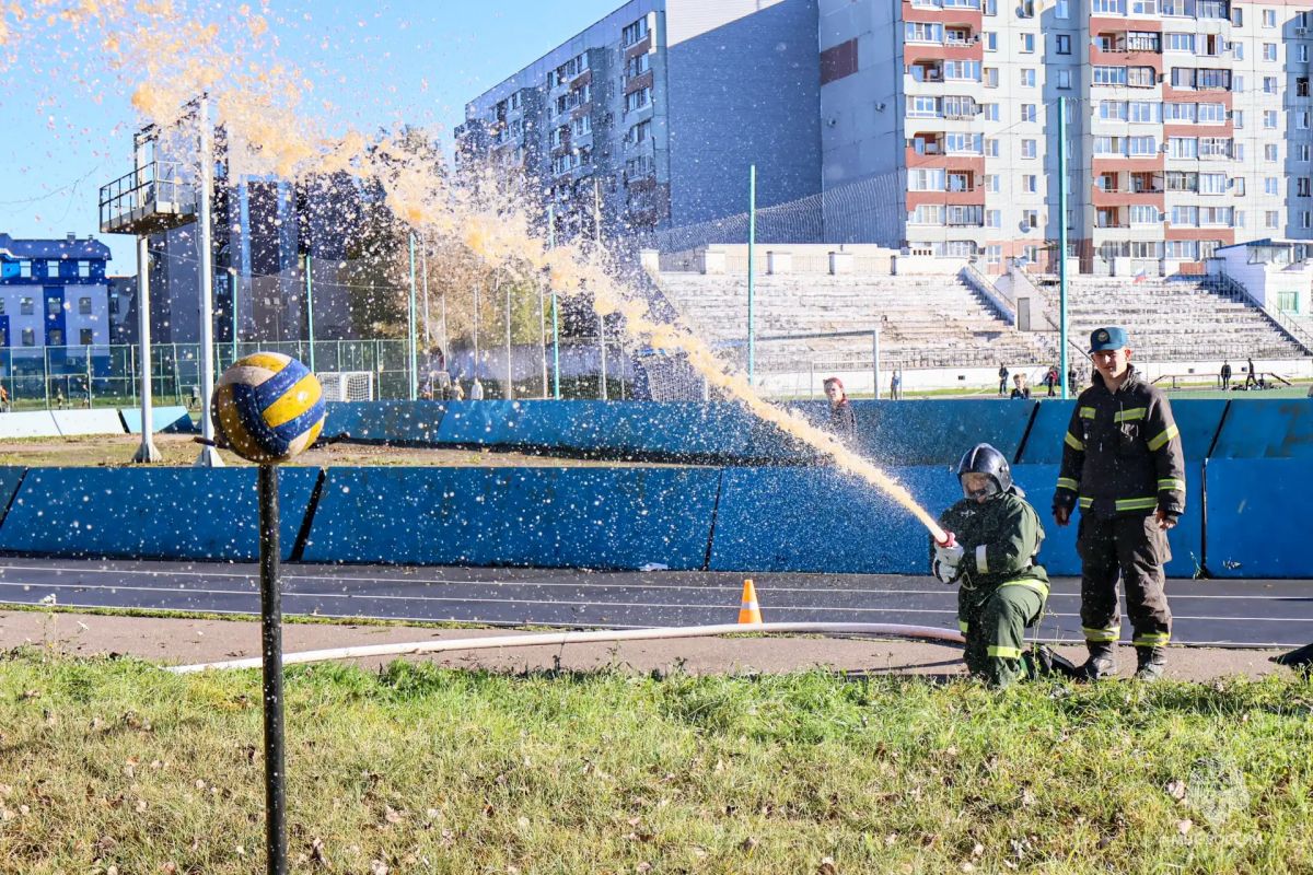 В Пскове завершены три дня соревнований "Школа безопасности" В Пскове завершены три дня соревнований "Школа безопасности"