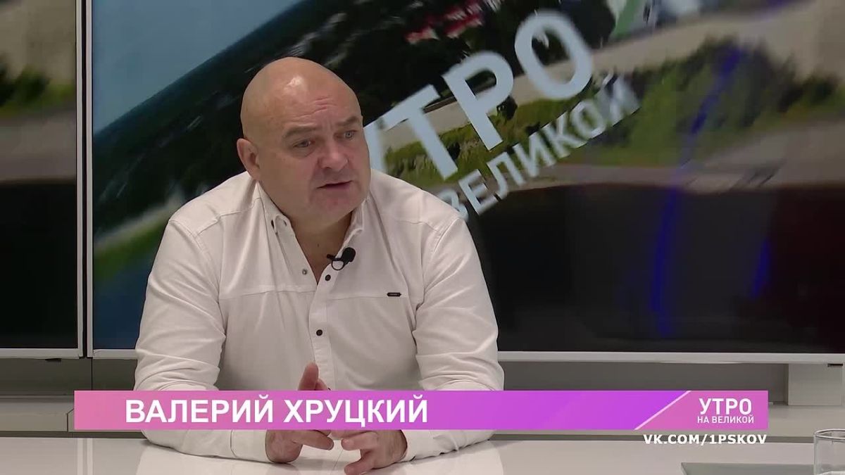 От пения в расчёску до известности