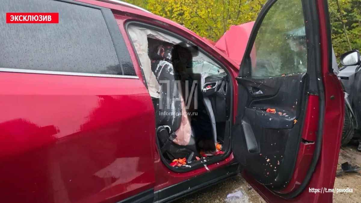 В Невельском районе, в 15 км от Невеля в сторону Усвят, произошло лобовое столкновение автомобилей Chevrolet и Lifan В Невельском районе, в 15 км от Невеля в сторону Усвят, произошло лобовое столкновение автомобилей Chevrolet и Lifan