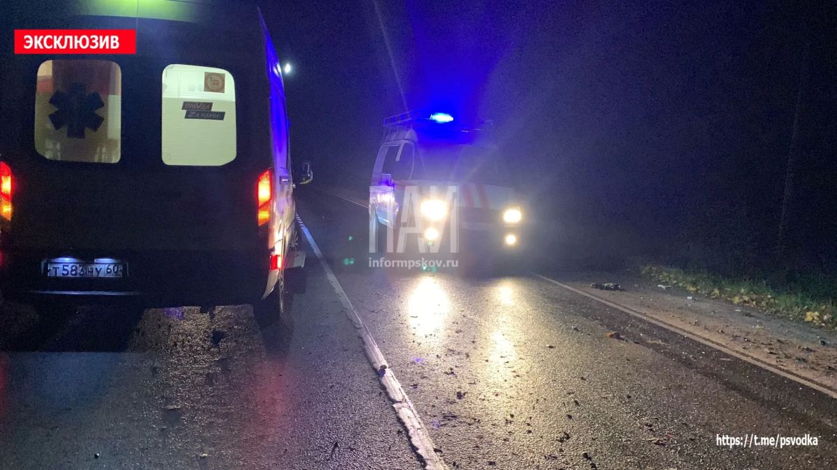 В Псковском районе, в деревне Логозовичи, водитель автомобиля Lada Granta, по предварительным данным, находившийся в состоянии алкогольного опьянения, допустил наезд на мачту освещения В Псковском районе, в деревне Логозовичи, водитель автомобиля Lada Granta, по предварительным данным, находившийся в состоянии алкогольного опьянения, допустил наезд на мачту освещения