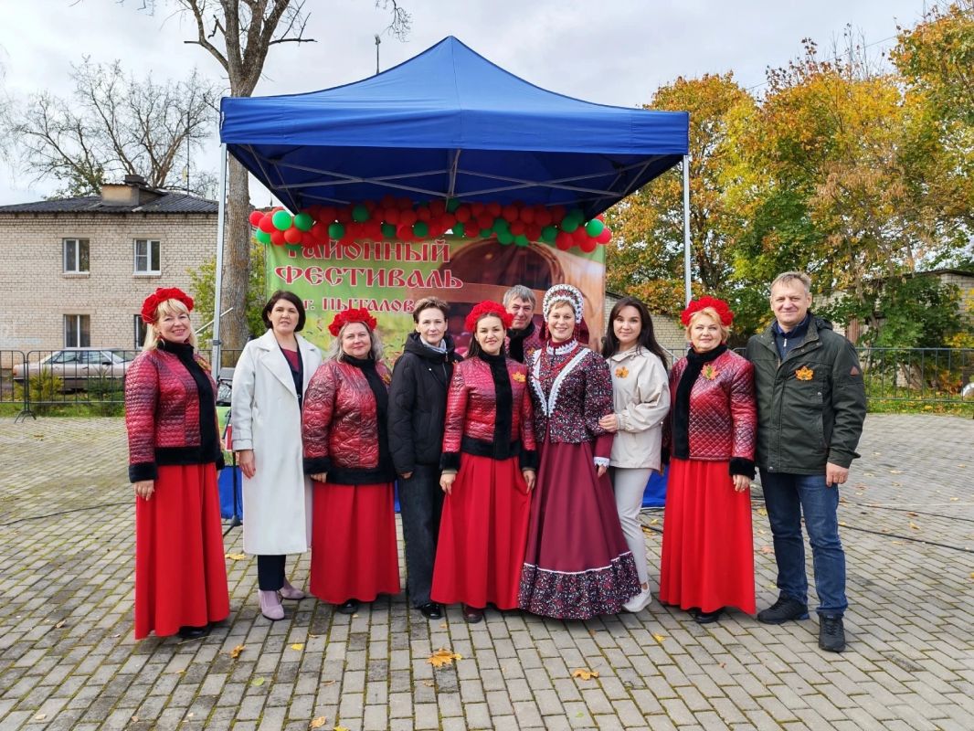 Ярко и массово в минувшие выходные прошел в Пыталово фестиваль «Праздник клюквы» Ярко и массово в минувшие выходные прошел в Пыталово фестиваль «Праздник клюквы»