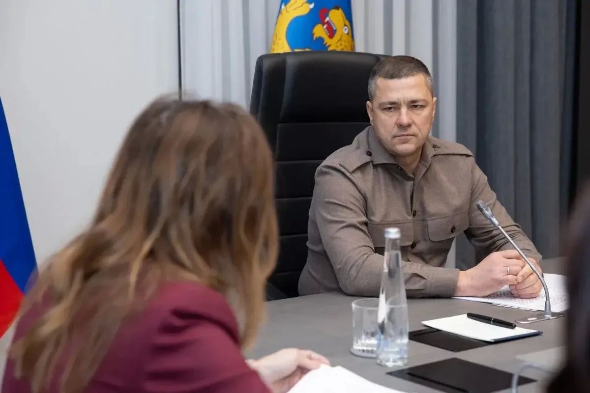 Михаил Ведерников: По итогам рабочей встречи с председателем Государственного фонда «Защитники Отечества» – статс-секретарём – заместителем Министра обороны РФ Анной ЦИВИЛЁВОЙ провёл рабочее совещание, чтобы... Михаил Ведерников: По итогам рабочей встречи с председателем Государственного фонда «Защитники Отечества» – статс-секретарём – заместителем Министра обороны РФ Анной ЦИВИЛЁВОЙ провёл рабочее совещание, чтобы...