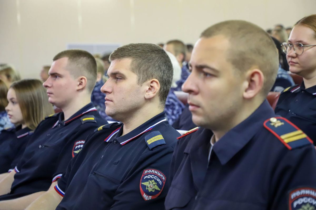 В УМВД России по Псковской области состоялось занятие по государственноправовому информированию В УМВД России по Псковской области состоялось занятие по государственноправовому информированию