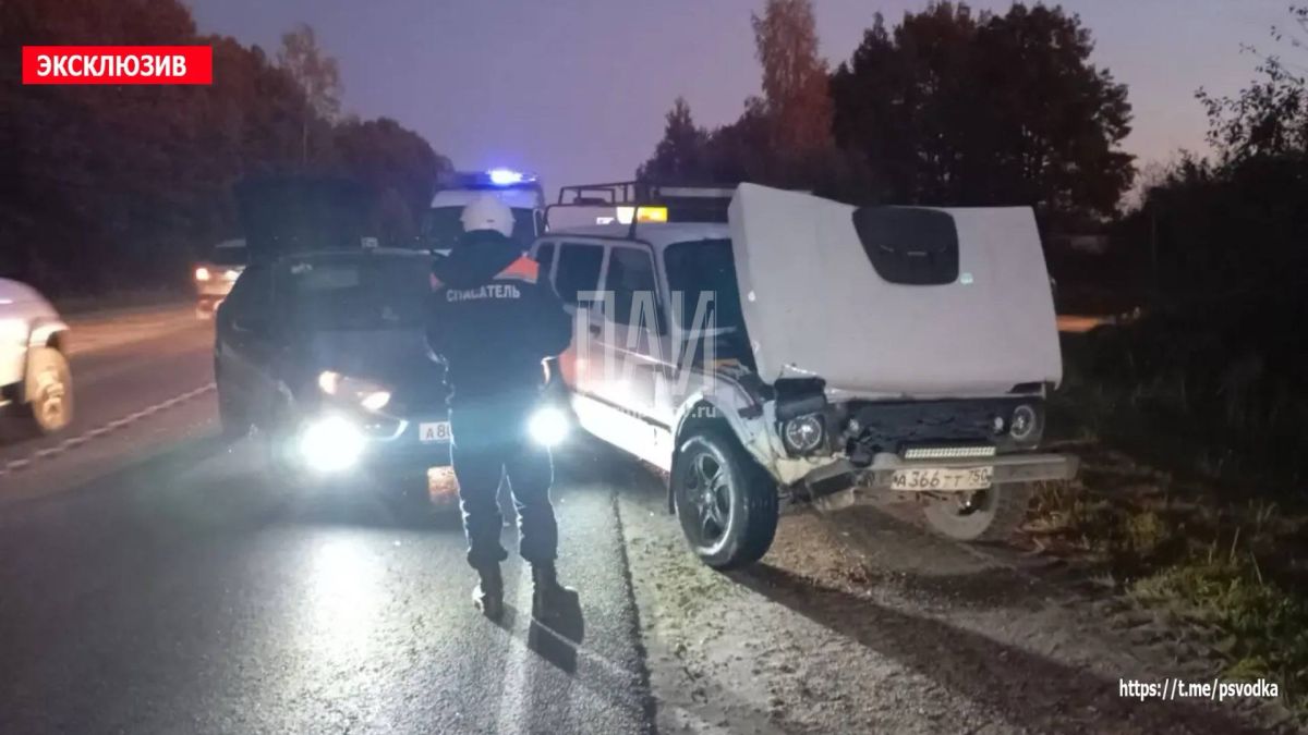 В Псковском районе, на 6-м километре автодороги Псков-Гдов, после деревни Солоново в сторону Гдова, произошло столкновение автомобиля «Нива» с прицепом и автомобиля Lada Granta В Псковском районе, на 6-м километре автодороги Псков-Гдов, после деревни Солоново в сторону Гдова, произошло столкновение автомобиля «Нива» с прицепом и автомобиля Lada Granta