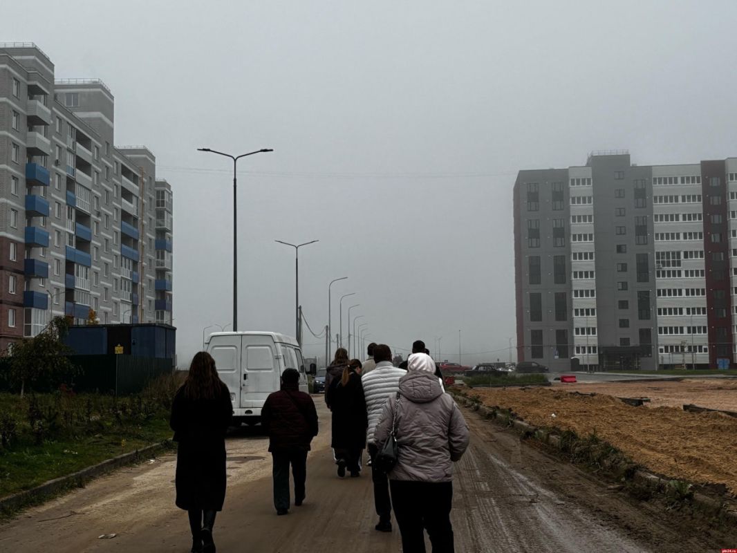 Более 35 псковичей приняли участие в «Дне новостроек с ПЛН» Более 35 псковичей приняли участие в «Дне новостроек с ПЛН»