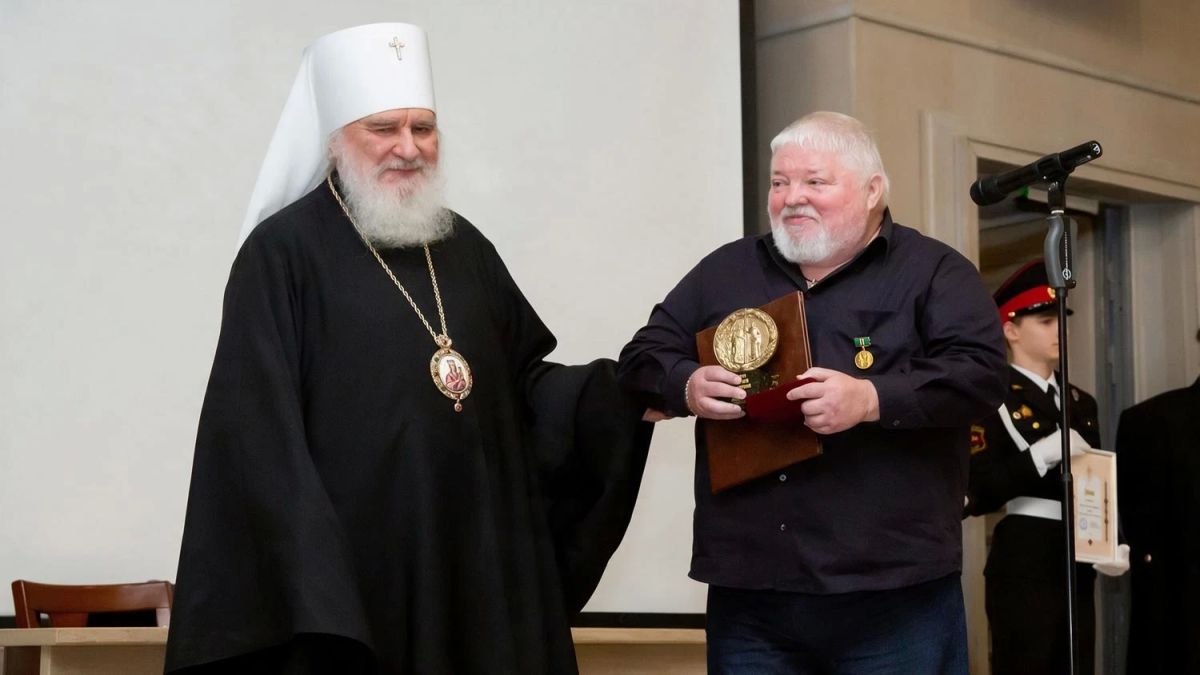 Псковский писатель, председатель правления Псковского регионального отделения Союза писателей России Игорь Смолькин (Изборцев) стал лауреатом XVII Международного славянского литературного форума «Золотой Витязь» Псковский писатель, председатель правления Псковского регионального отделения Союза писателей России Игорь Смолькин (Изборцев) стал лауреатом XVII Международного славянского литературного форума «Золотой Витязь»