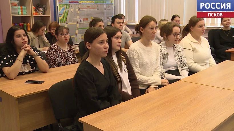 "Стала нам как родная мама": как преподаватель из Опочки покорила всероссийский конкурс "Стала нам как родная мама": как преподаватель из Опочки покорила всероссийский конкурс