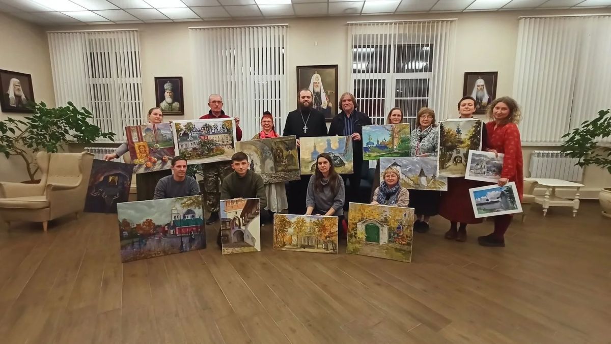 Художники из Москвы, Казани и Кемерово написали более 120 работ в Псково-Печерском монастыре Художники из Москвы, Казани и Кемерово написали более 120 работ в Псково-Печерском монастыре