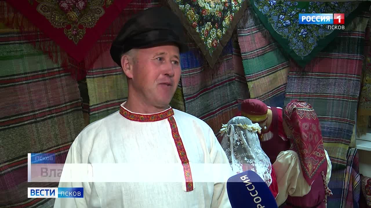Свадебные обряды Гдовского и Печорского районов показали на покровских вечорках в Пскове