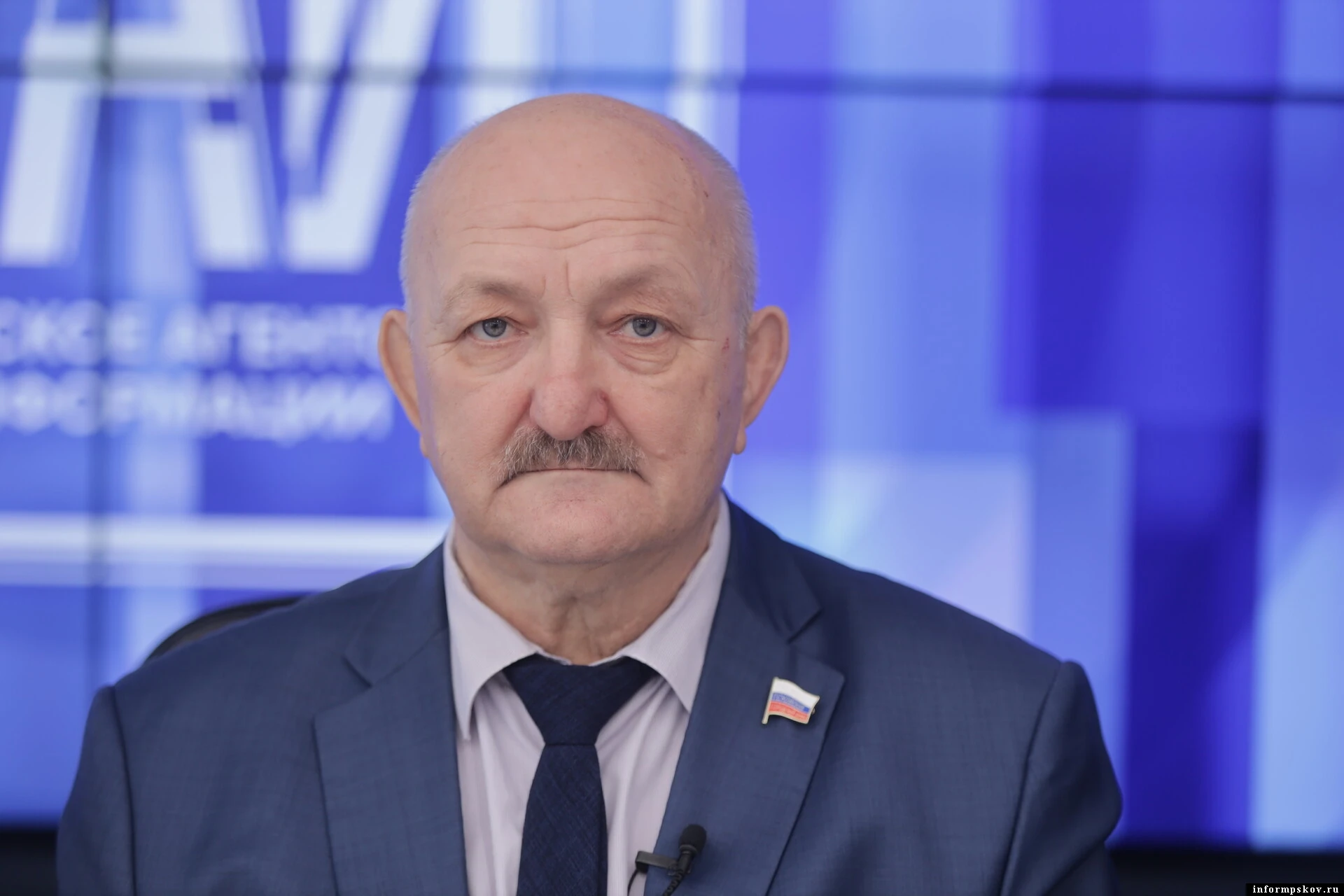 Александр Гончаренко пожелал Станиславу Стармолотову продолжить традиции прежних руководителей Пскова