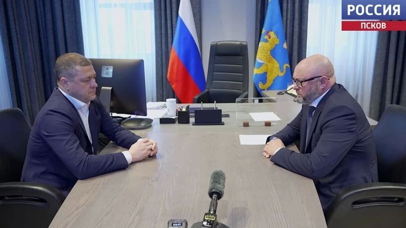 Михаил Ведерников поддержал кандидатуру Станислава Стармолотова в городскую думу Михаил Ведерников поддержал кандидатуру Станислава Стармолотова в городскую думу